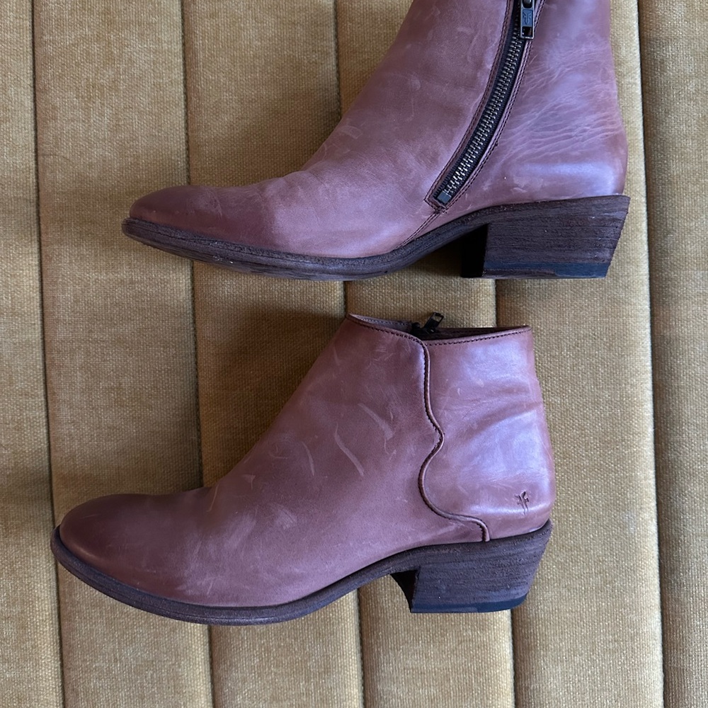 Frye Carson Piping Leather Ankle Boots